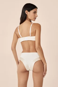 Soutien-gorge bandeau coques fines bretelles amovibles