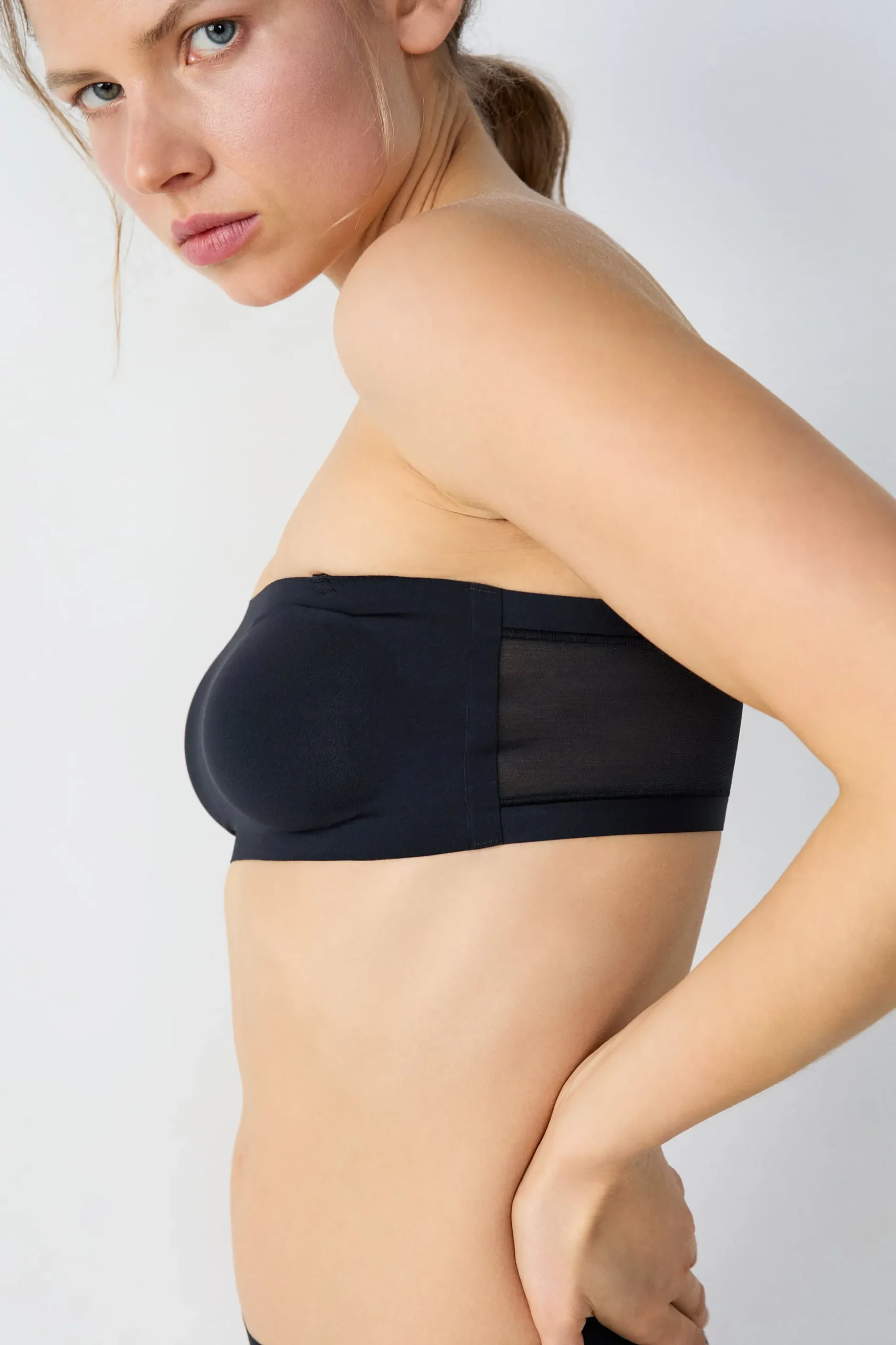 Soutien-gorge bandeau sans armatures en microfibre