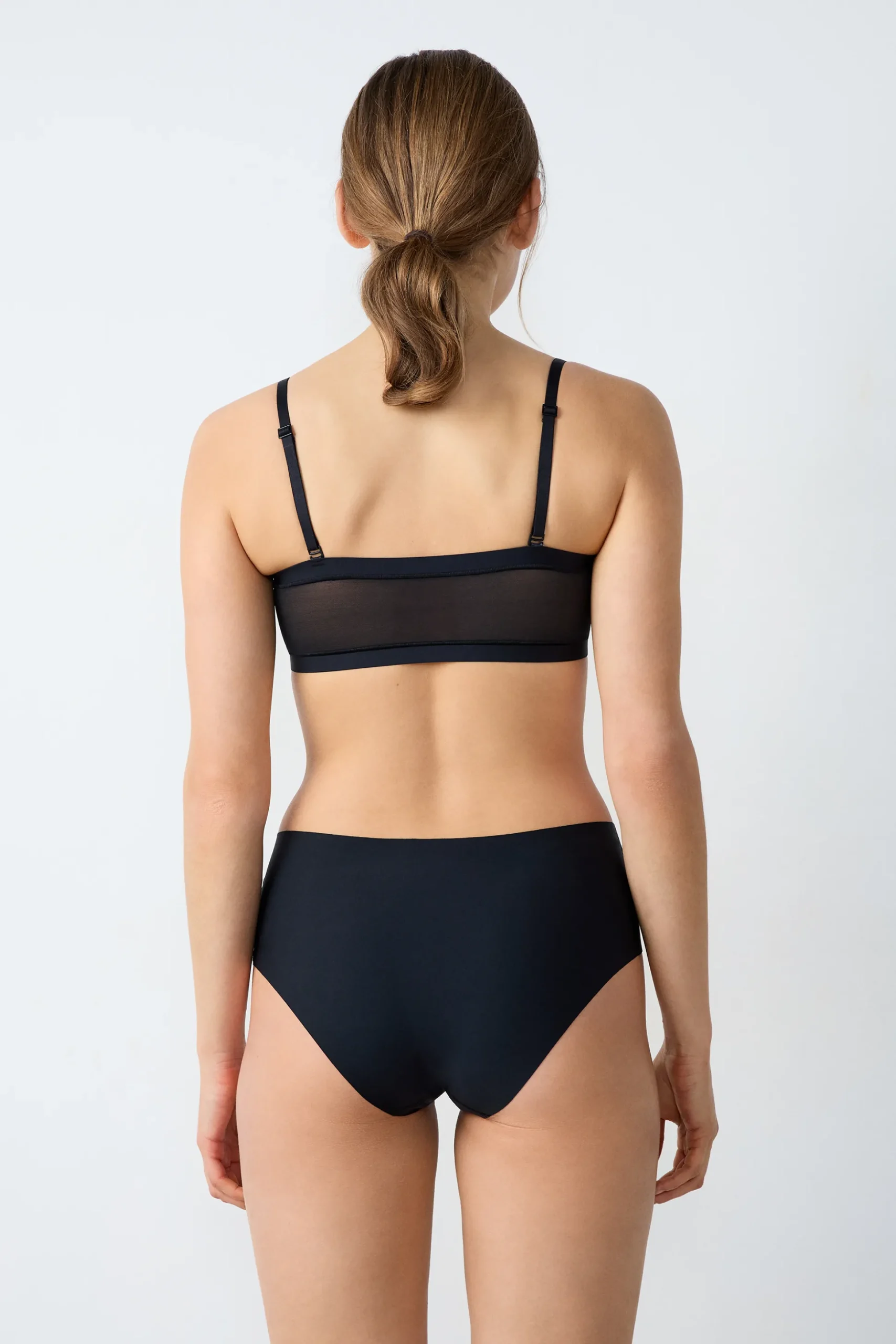 Soutien-gorge bandeau sans armatures en microfibre