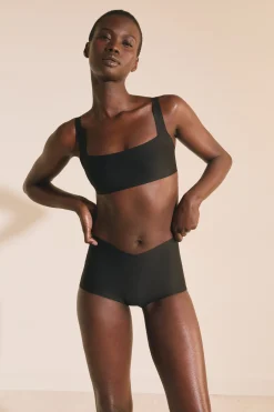 Soutien-gorge brassière en microfibre avec pads amovibles