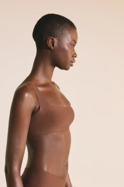 Soutien-gorge brassière en microfibre avec pads amovibles