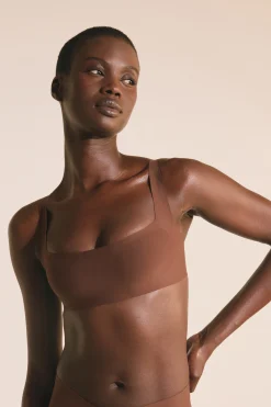 Soutien-gorge brassière en microfibre avec pads amovibles