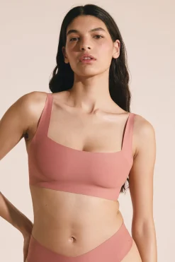 Soutien-gorge brassière en microfibre avec pads amovibles
