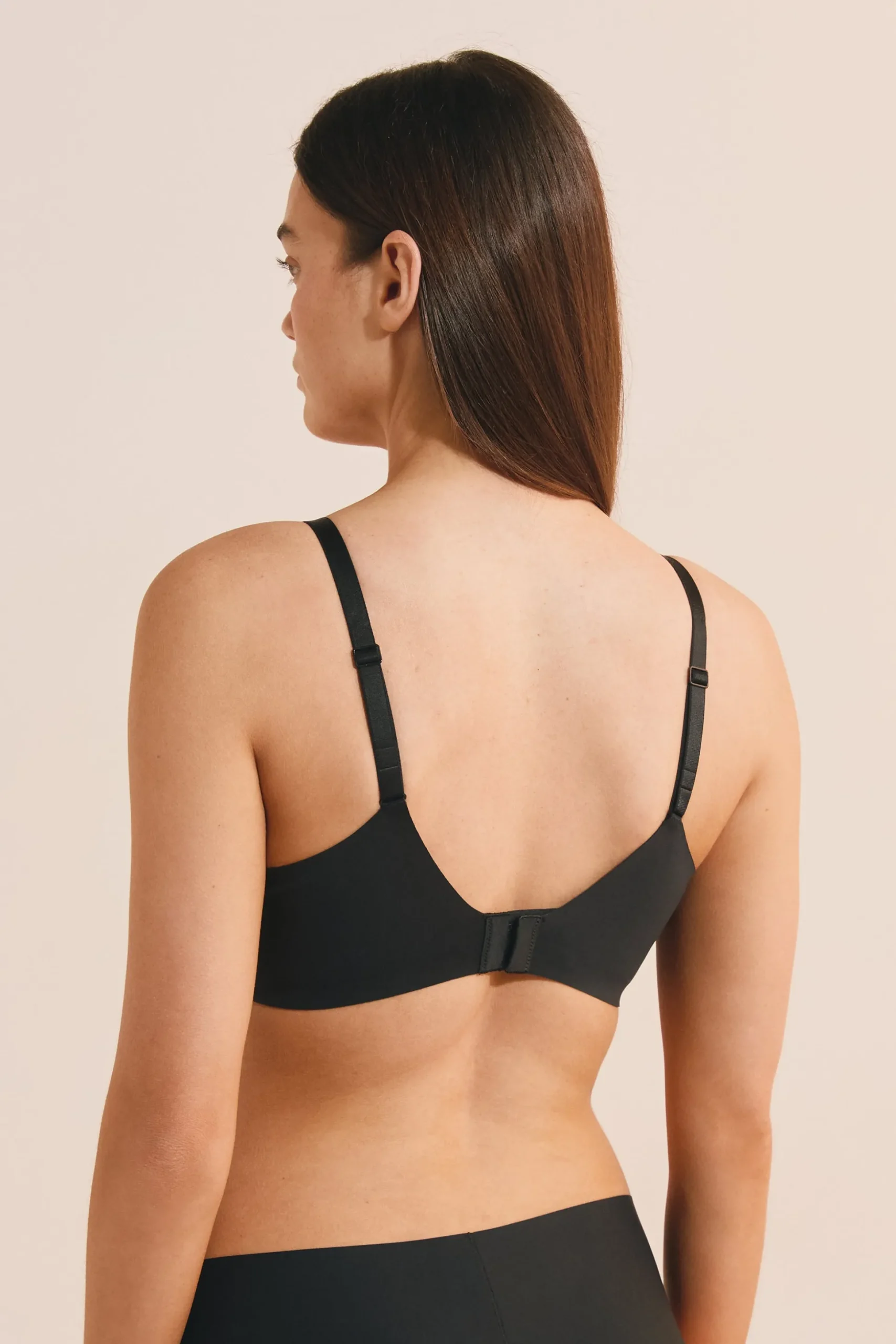 Soutien-gorge coques fines en microfibre
