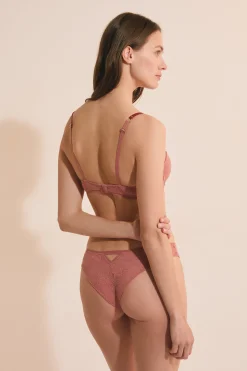 Soutien-gorge coques fines en dentelle