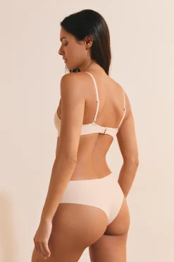 Soutien-gorge coques fines sans armatures en microfibre
