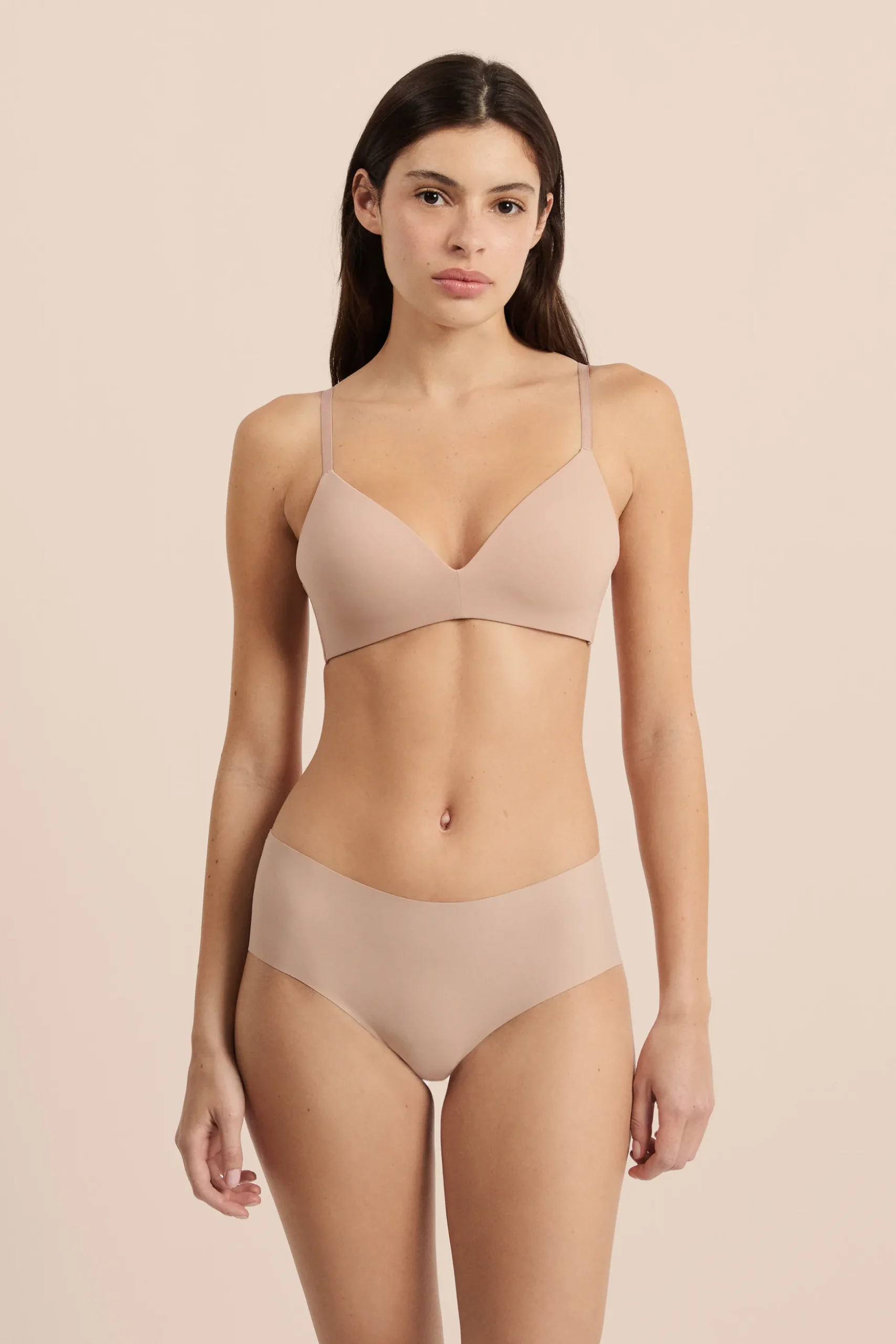 Soutien-gorge coques fines sans armatures en microfibre