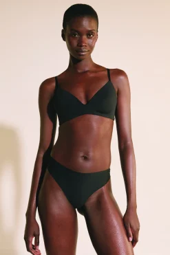 Soutien-gorge coques fines sans armatures en microfibre