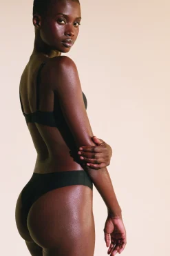 Soutien-gorge coques fines sans armatures en microfibre