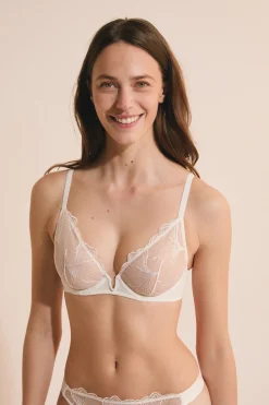 Soutien-gorge corbeille en broderie