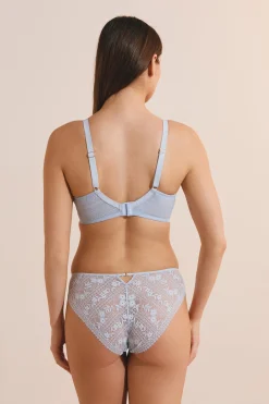 Soutien-gorge minimizer