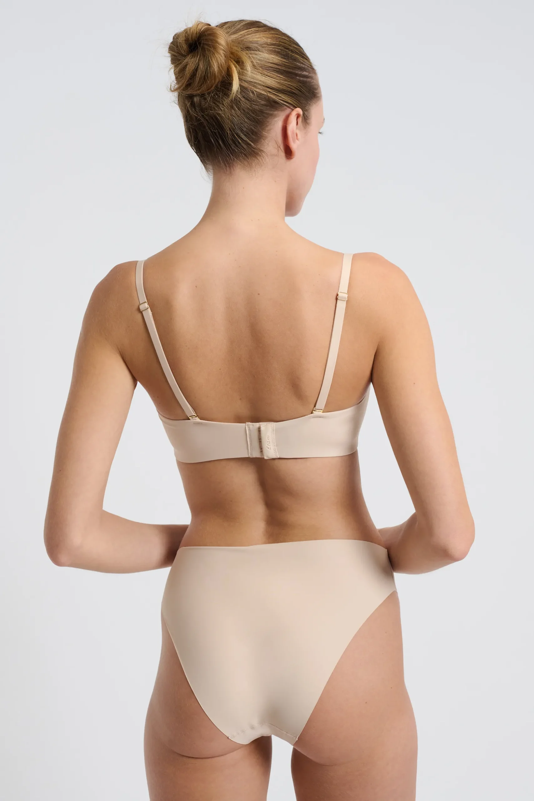 Soutien-gorge N.9 - Balconnet en microfibre