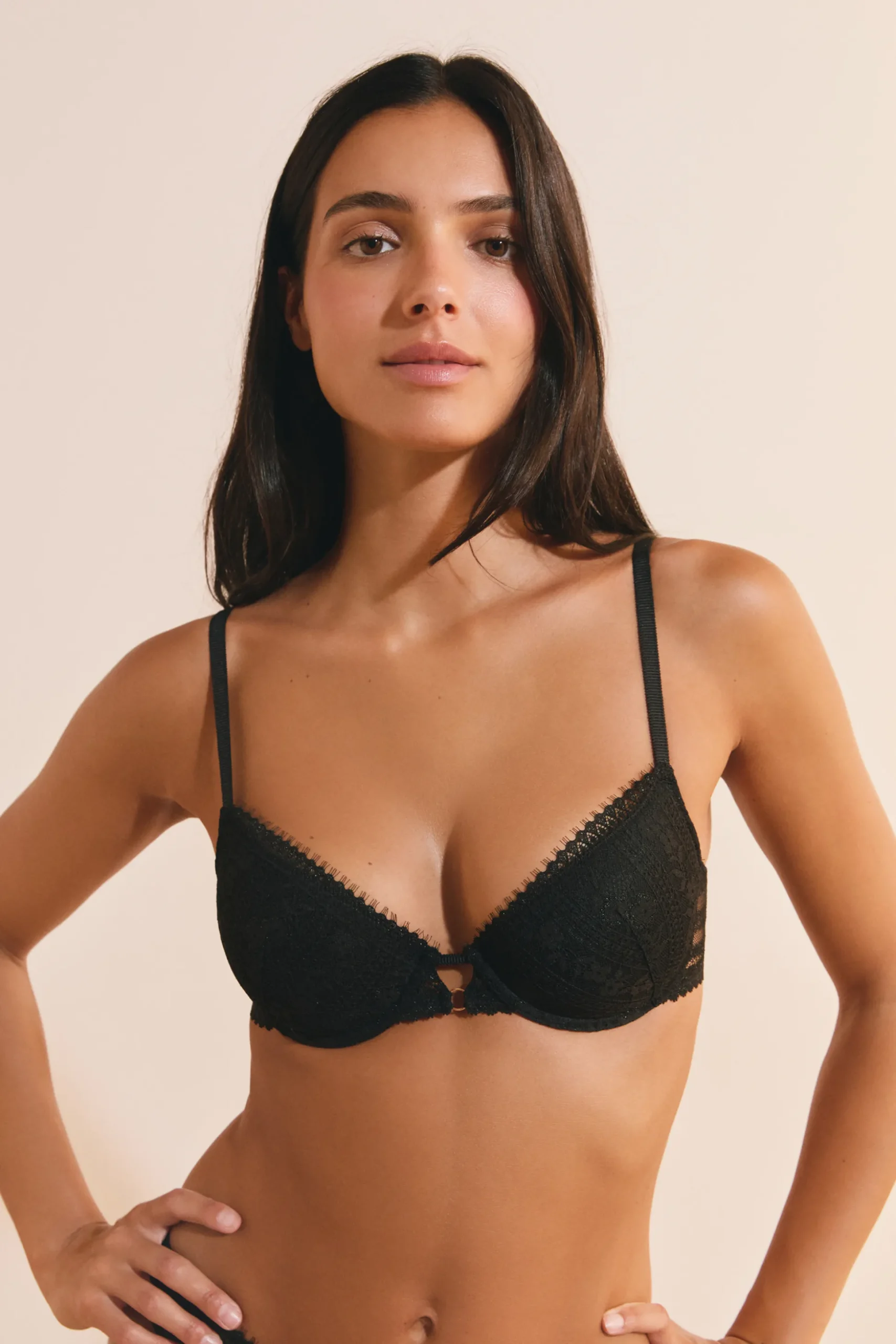 Soutien-gorge N.4 - Le coques fines en dentelle