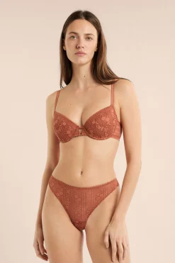 Soutien-gorge N.4 - Le coques fines en dentelle