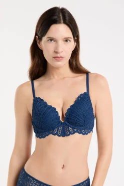 Soutien-gorge N.2 - Le push-up en dentelle