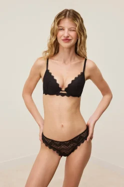 Soutien-gorge N.2 - Le push-up plongeant en dentelle