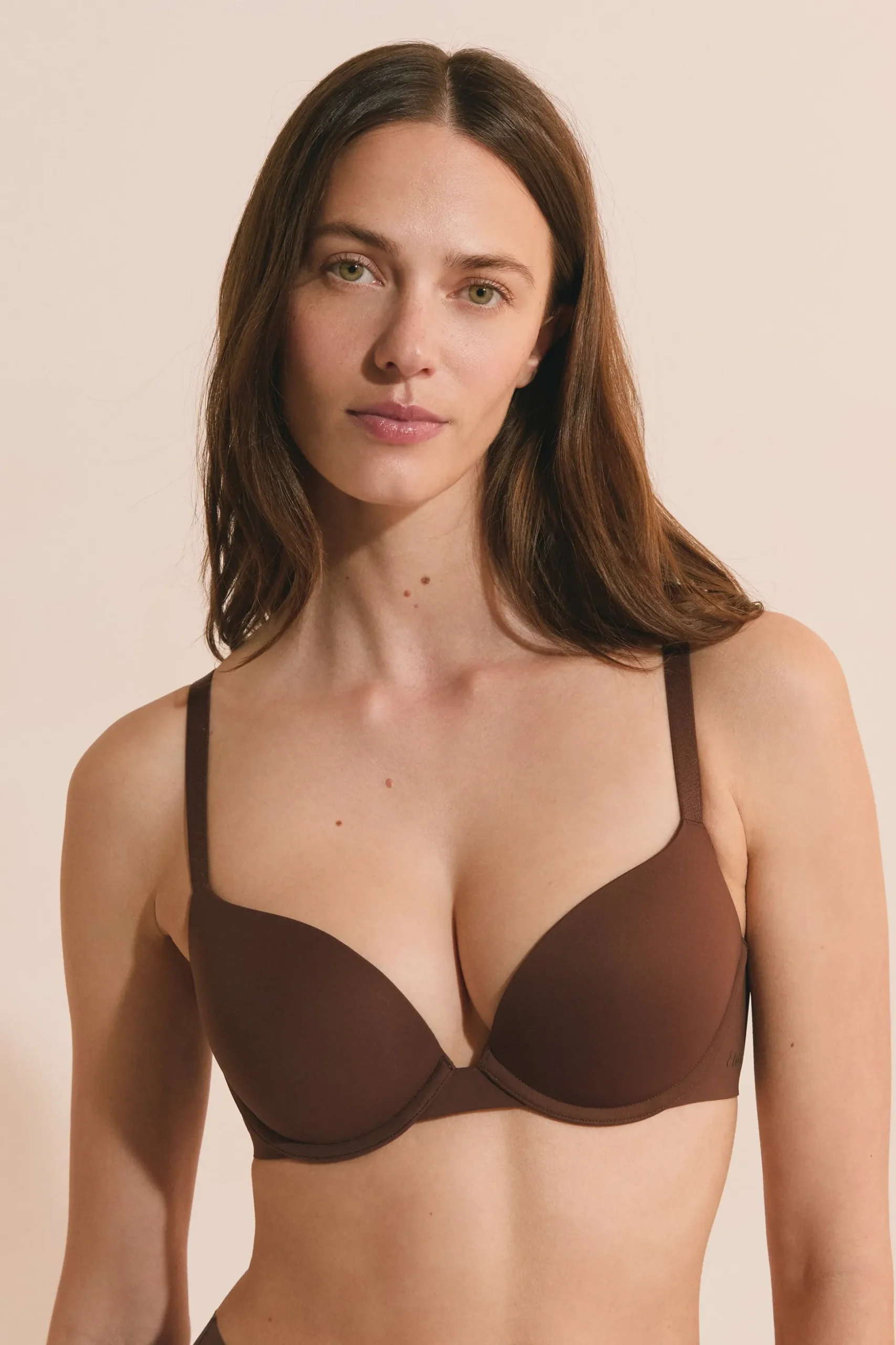 Soutien-gorge N.2 - Le push up plongeant en microfibre