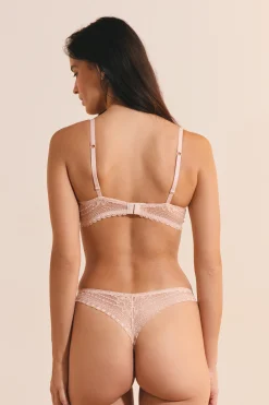 Soutien-gorge N.2 - Le push-up plongeant en dentelle