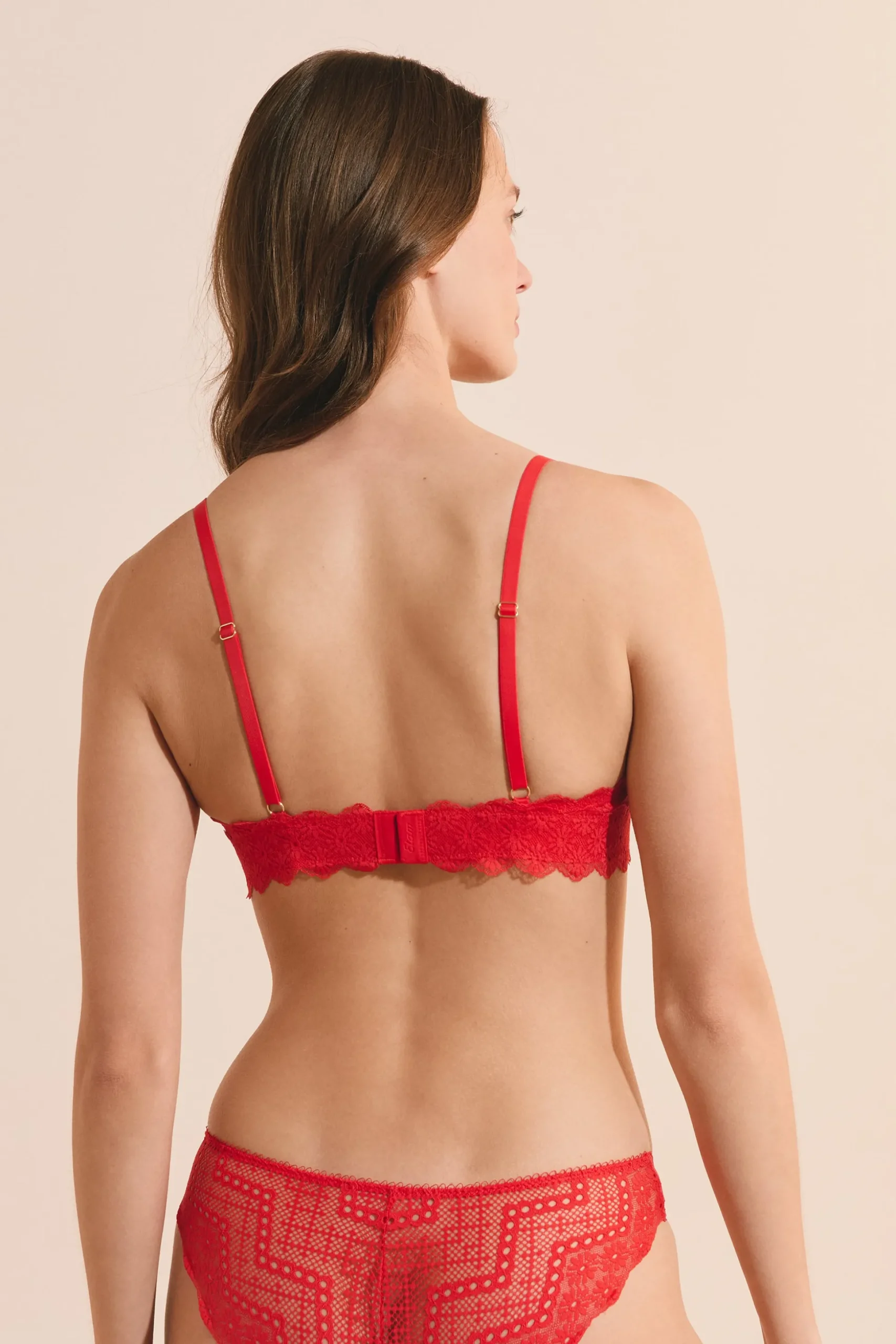 Soutien-gorge N.8 - Le triangle sans armatures en dentelle