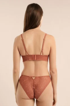 Soutien-gorge N.8 - Le triangle sans armatures en dentelle