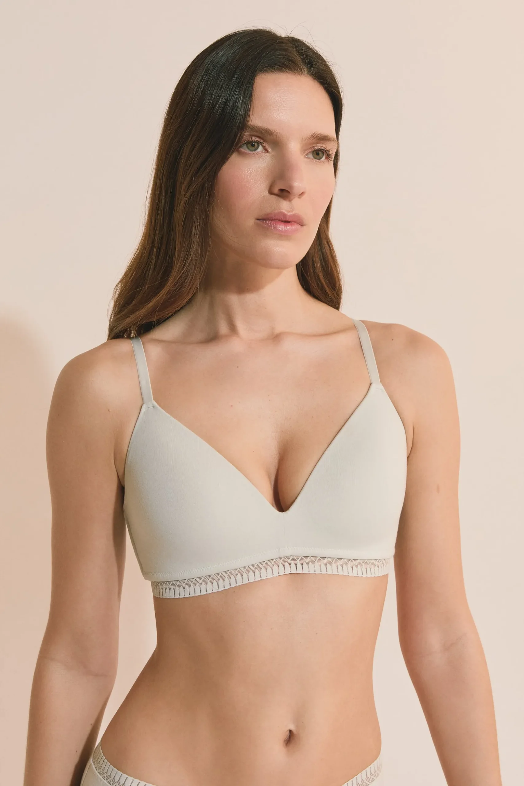 Soutien-gorge sans armatures coques fines en coton biologique
