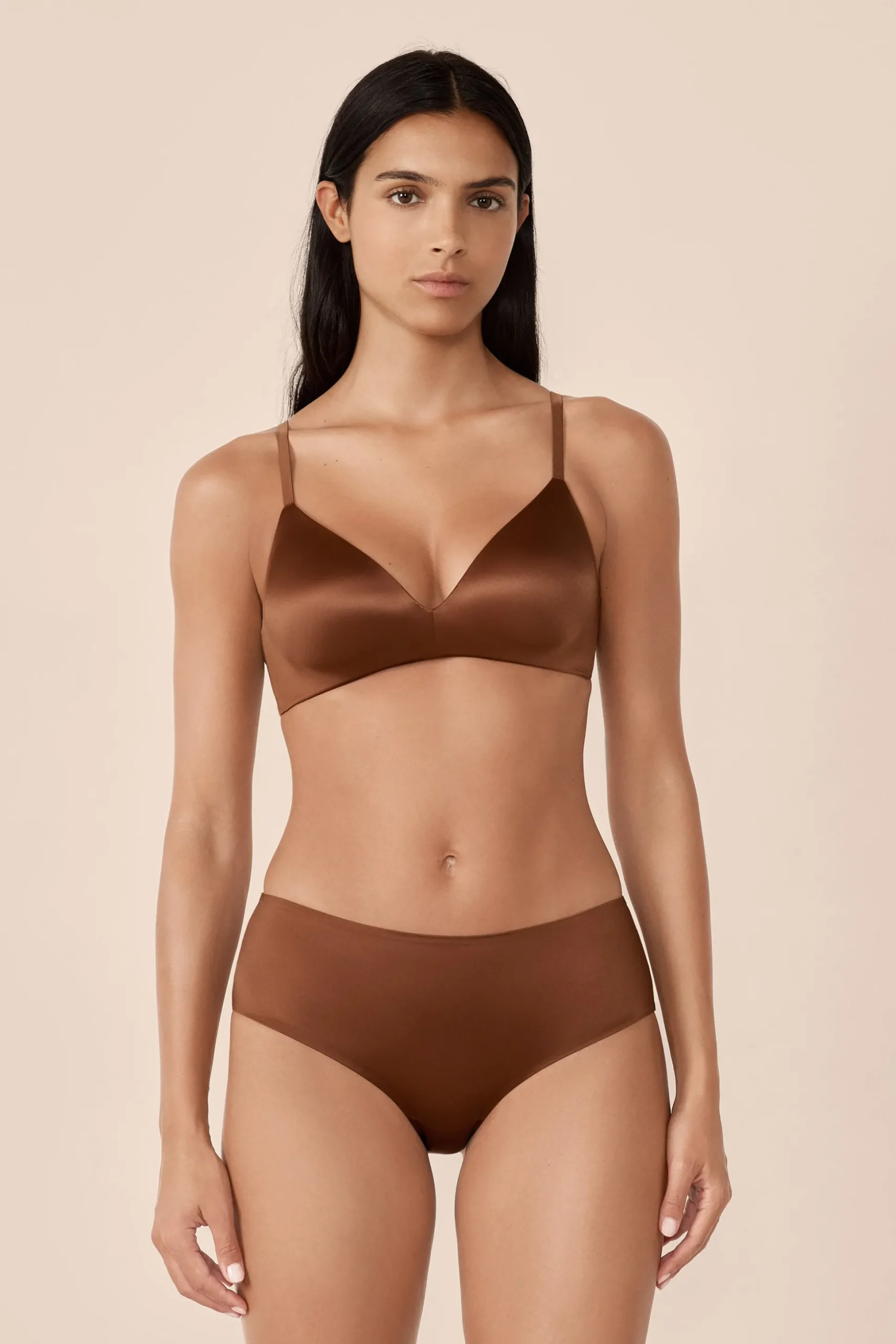 Soutien-gorge triangle sans armatures satiné