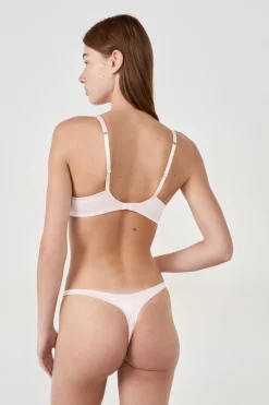 String avec broderie