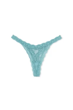 String avec dentelle