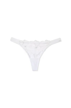 String en broderie