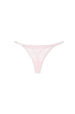 String en broderie cœurs