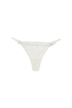 String en dentelle