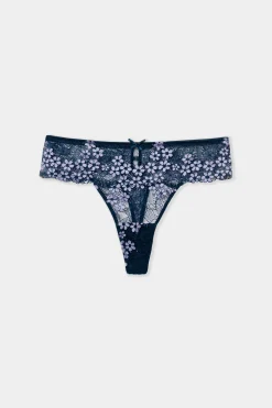 String en dentelle