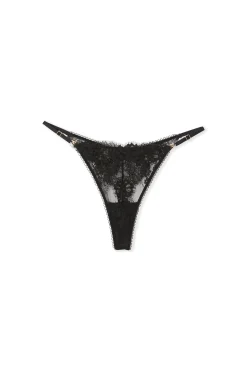 String en dentelle