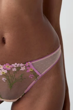 String en tulle brodé
