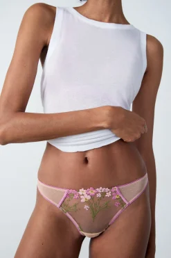 String en tulle brodé