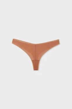 String transparent en tulle