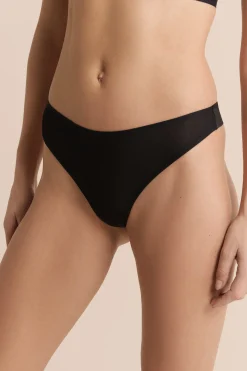 String transparent en tulle