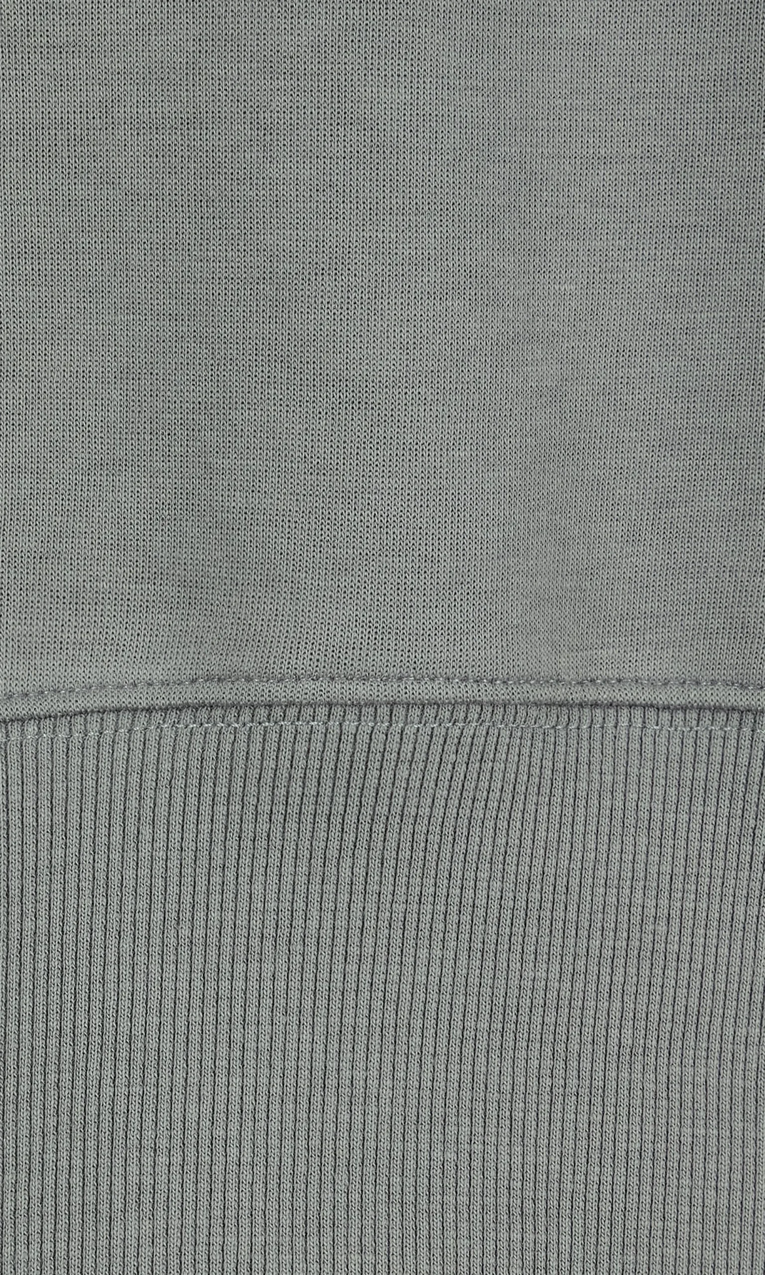 Sweat de sport court