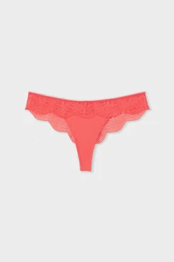 Tanga avec dentelle