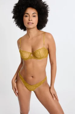 Tanga en broderie florale