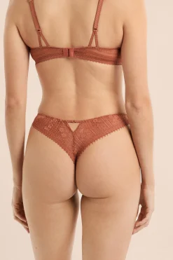 Tanga en dentelle