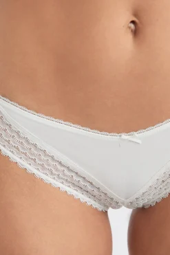 Tanga en dentelle