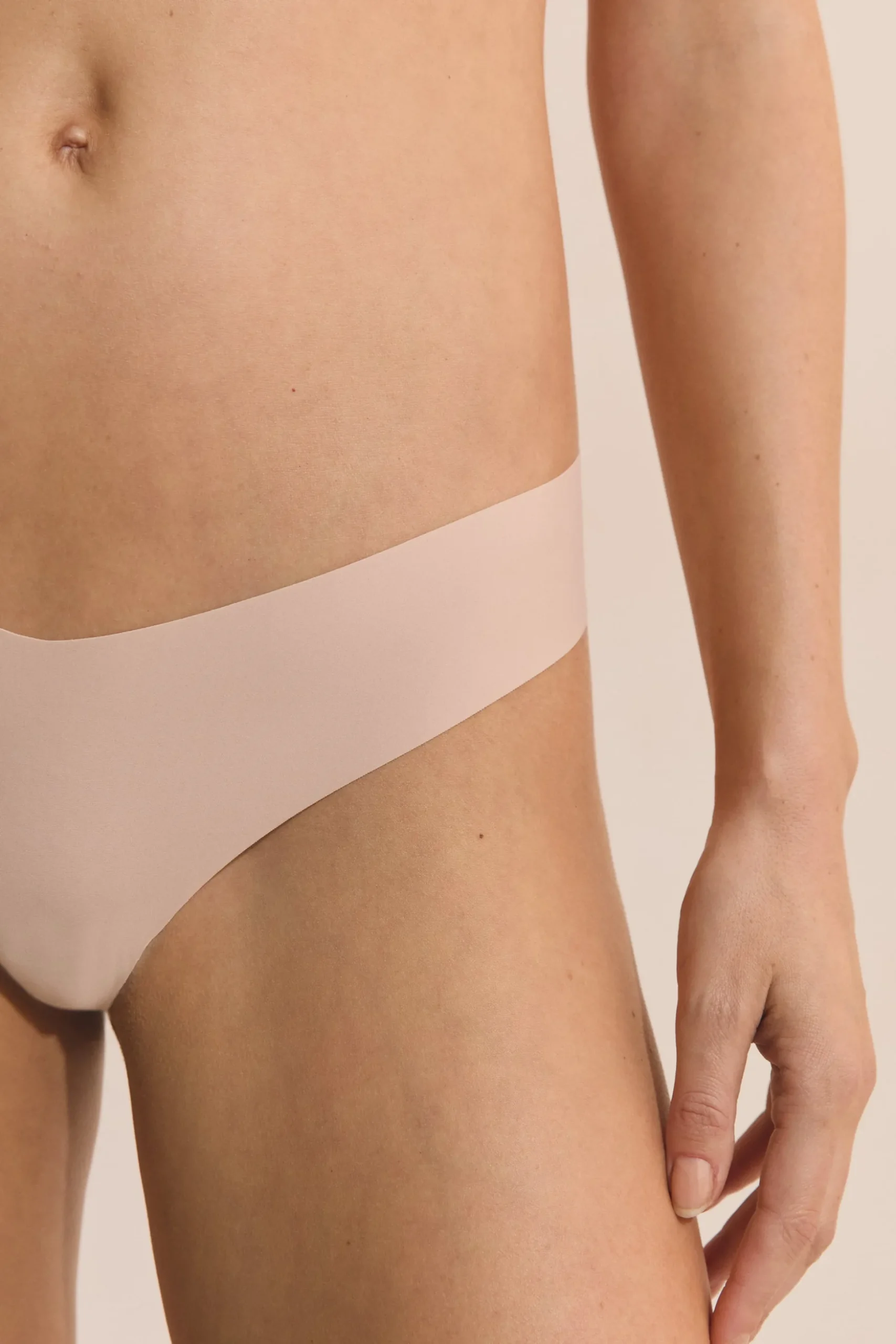 Tanga en microfibre