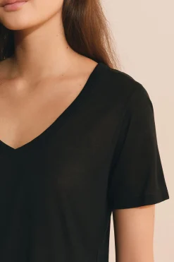 T-shirt col V manches courtes