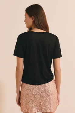 T-shirt col V manches courtes