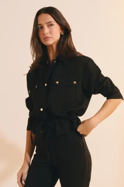 Veste avec détail bouton doré