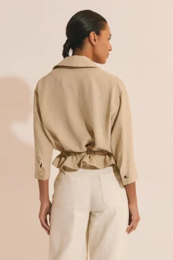 Veste casual avec détails boutonnés argentés