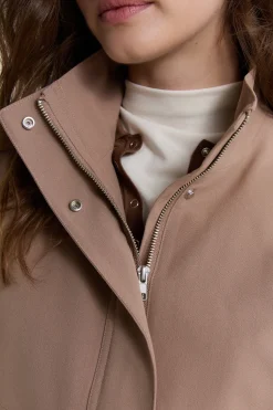 Veste sans manches col montant